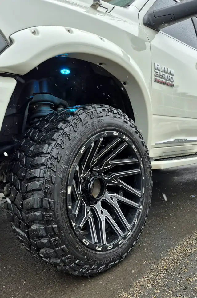 2018 Ram 3500 Longhorn Limited Cummins - Photo 10