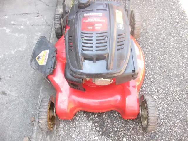 MTD 22 INCH YARD MACHINES PUSH MOWER 139 CC ENGINE EASY START - Photo 3