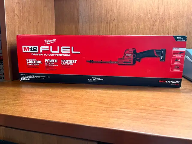 MILWAUKEE  M12  FUEL  8'  BLADE  HEDGE  TRIMMER  KIT - Photo 5