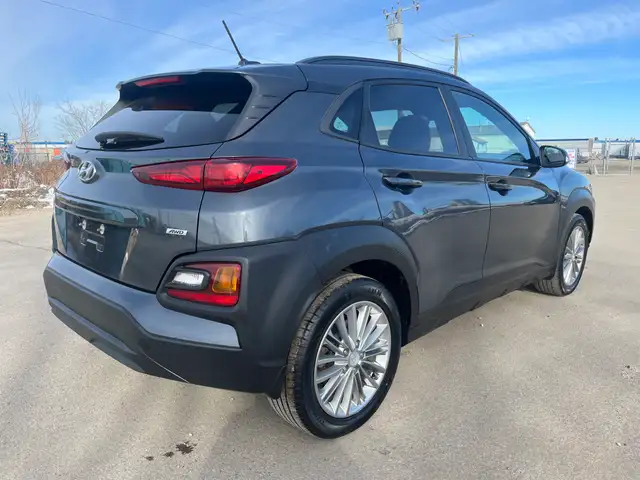 2020 Hyundai Kona Luxury - Photo 4