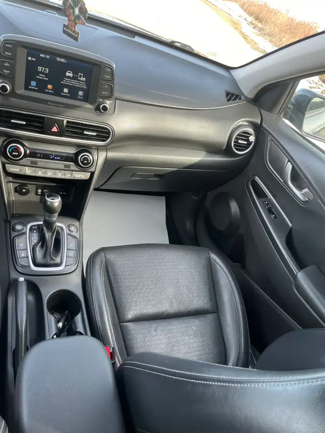 2020 Hyundai Kona Luxury - Photo 18