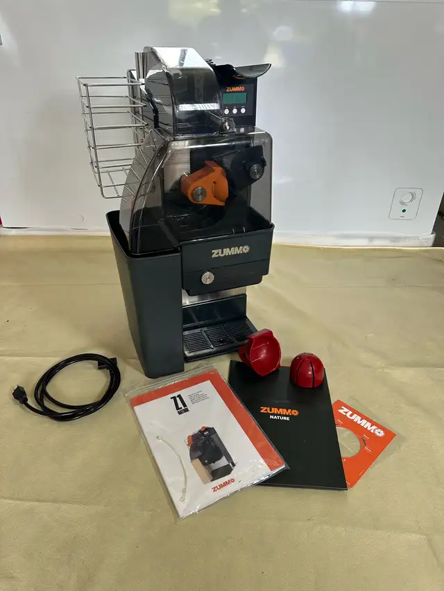 Citrus Juicer Zummo commercial