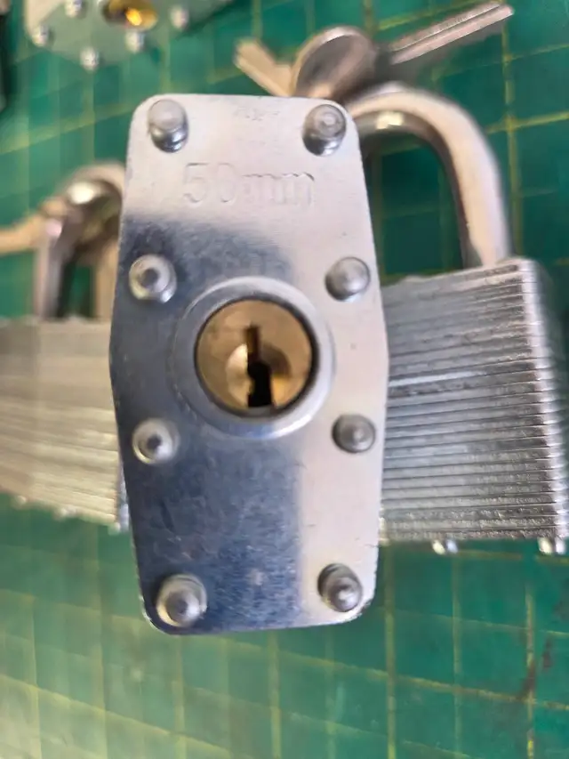 2 Inch Padlocks Keyed Alike x 12 Units - Photo 5