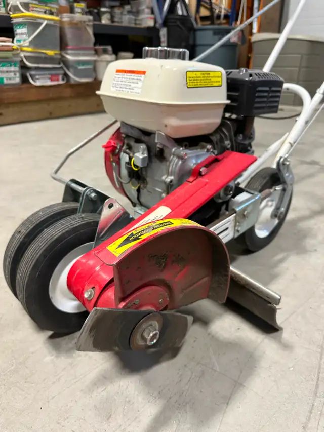 Grass Power Edger and Crack Cleaner