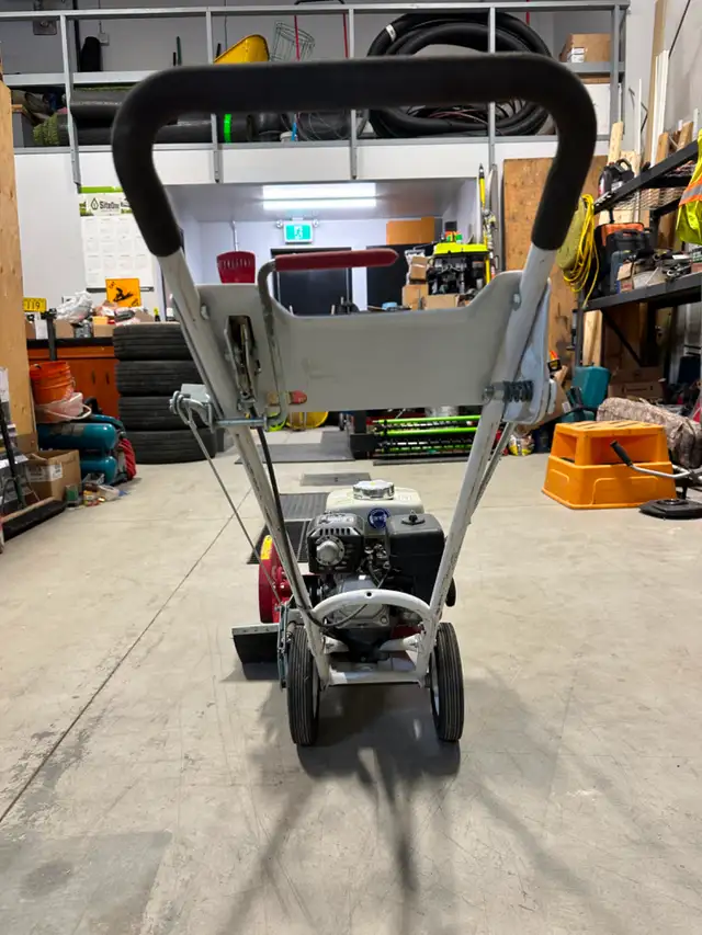 Grass Power Edger and Crack Cleaner - Photo 6