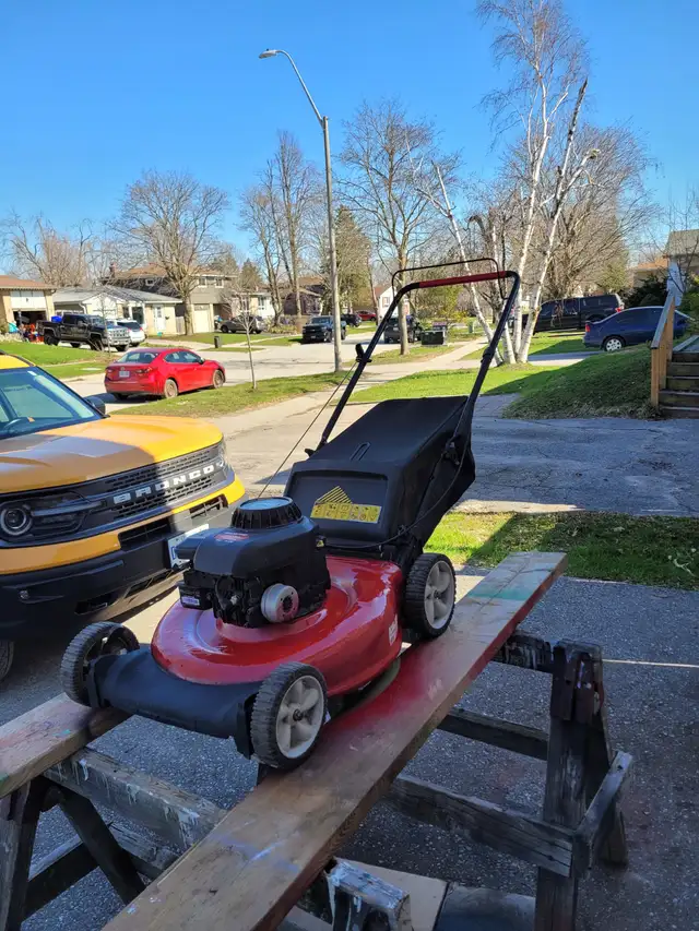 158cc/5 hp Yard Works lawnmower - Photo 2
