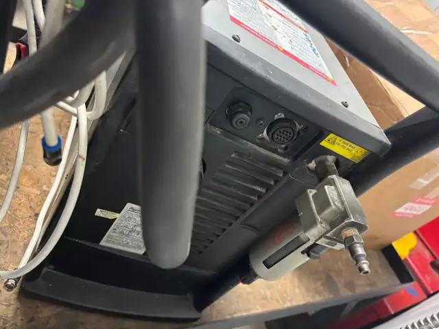 Hypertherm Powermax 1000 Plasma Cutting System - Photo 3