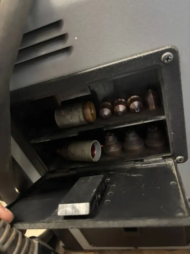 Hypertherm Powermax 1000 Plasma Cutting System - Photo 4