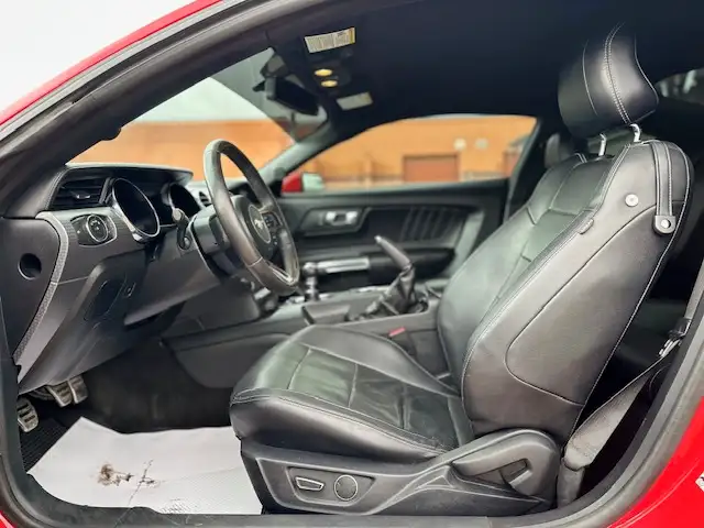 2015 FORD MUSTANG FASTBACK COUPE – 2.3L ECOBOOST – ACCIDENT FREE - Photo 12