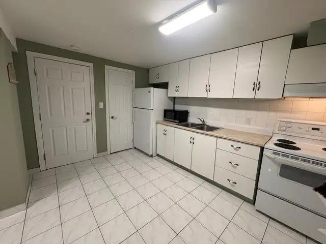 Basement For Rent - Photo 4