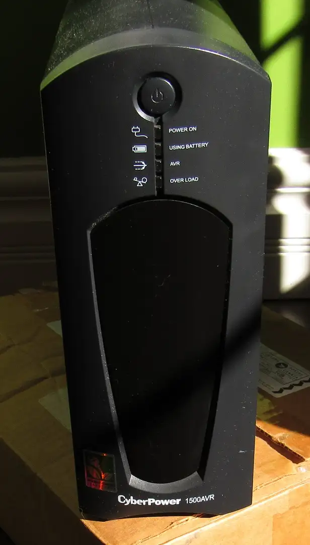 Cyberpower UPS CP1500AVR   new batteries