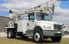 2017 Freightliner M2 Terex Commander 4047 Digger Derrick