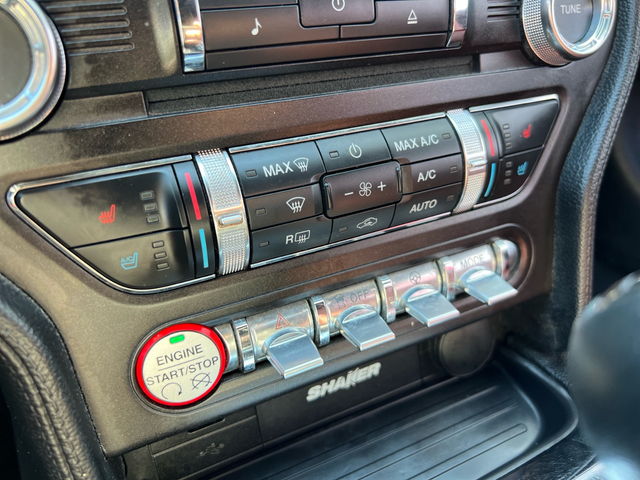 2016 Ford Mustang ECOBOOST PREMIUM-AUTO-FULL DEALERSHIP RECORD - Photo 17