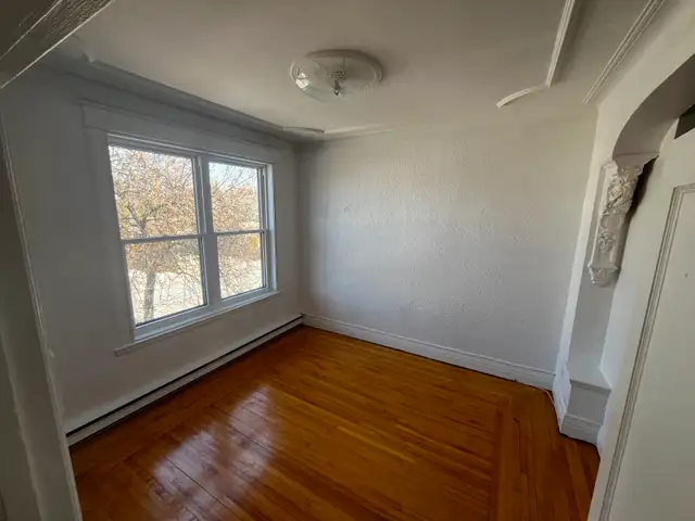 4 ½ à louer dans Ahuntsic (métro Crémazie) Disponible maintenant - Photo 2