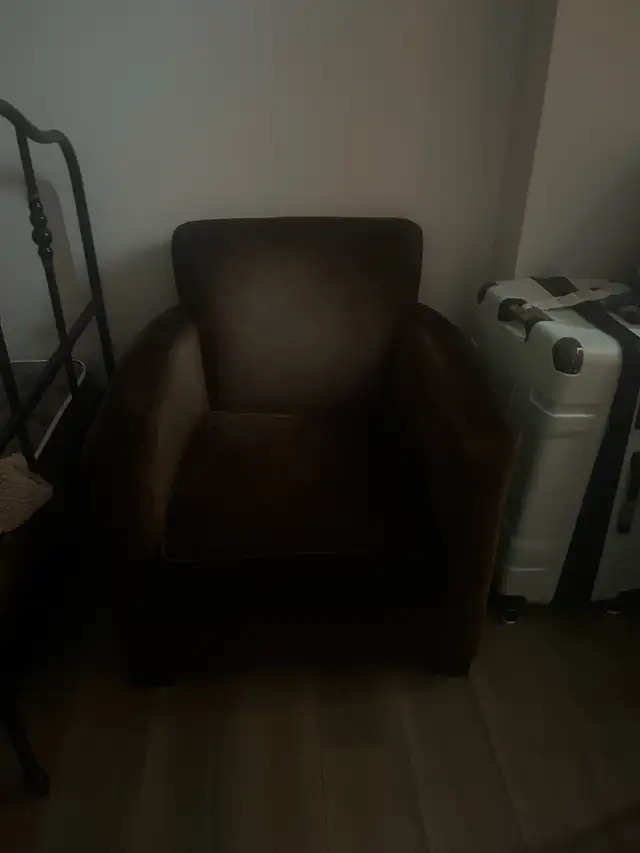 clean sofa chair good condition