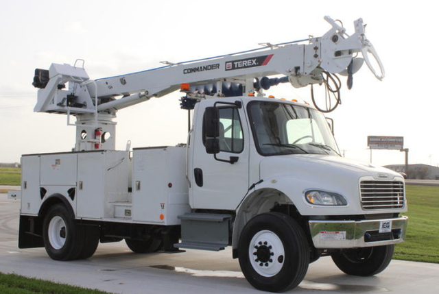 2016 Freightliner M2 Terex Commander 4047 Digger Derrick