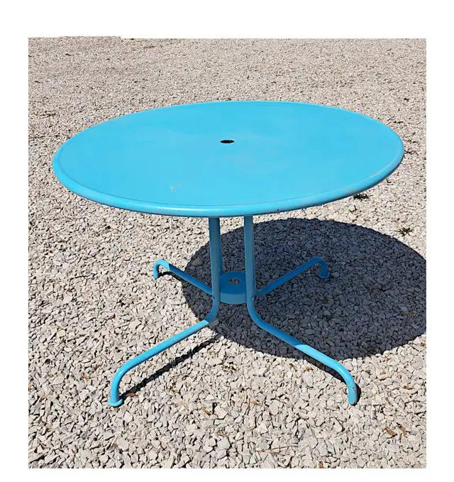 VINTAGE SKY BLUE STEEL METAL PATIO DINING TABLE