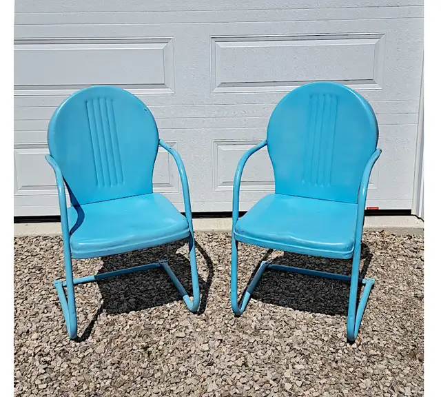 VINTAGE SKY BLUE STEEL METAL PATIO DINING TABLE - Photo 4