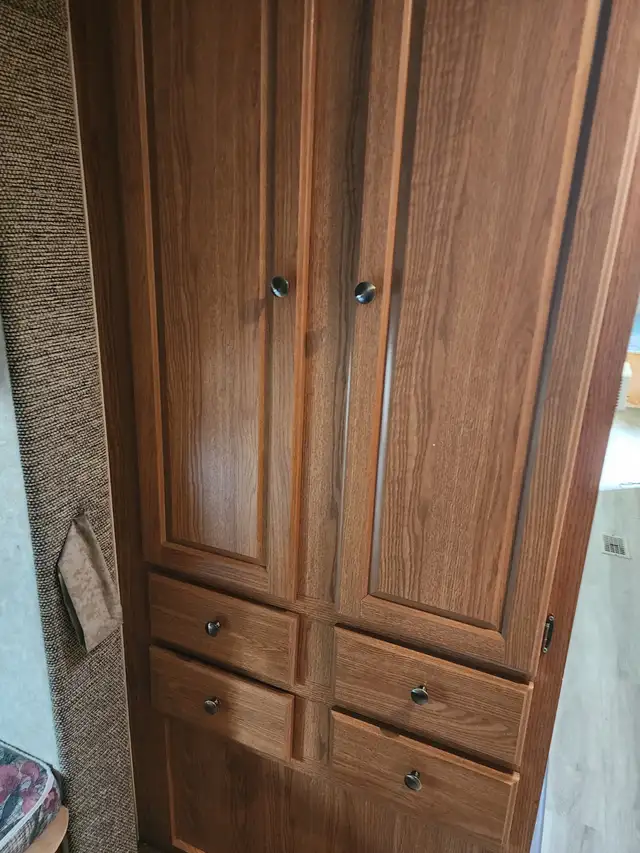 31 foot pull behind camping trailer for sale. - Photo 8