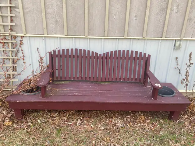 FREE wooden bench good shape - Photo 2