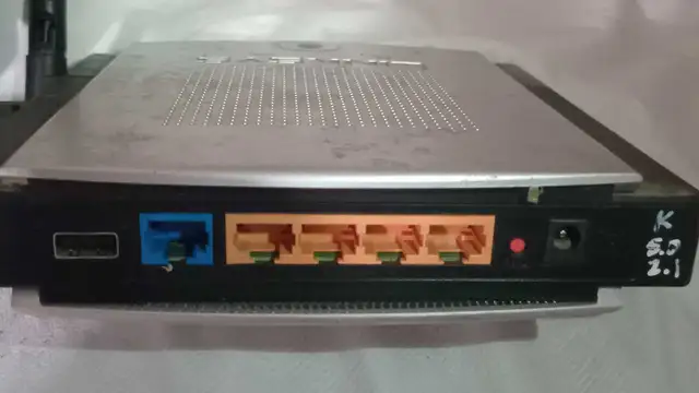 Linksys WRT350N - Photo 3