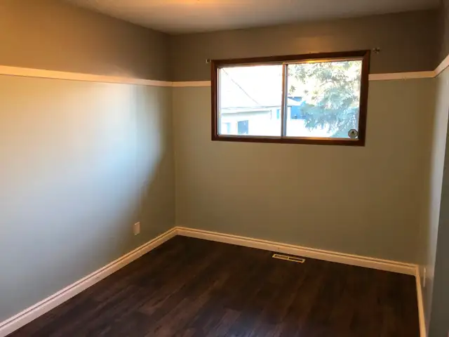 Main Floor for Rent - Photo 4