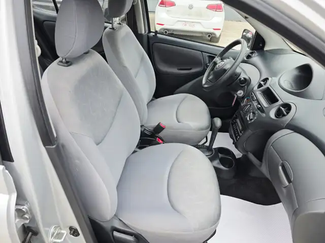 2003 Toyota Echo Automatic No Accident Clean inside out - Photo 11
