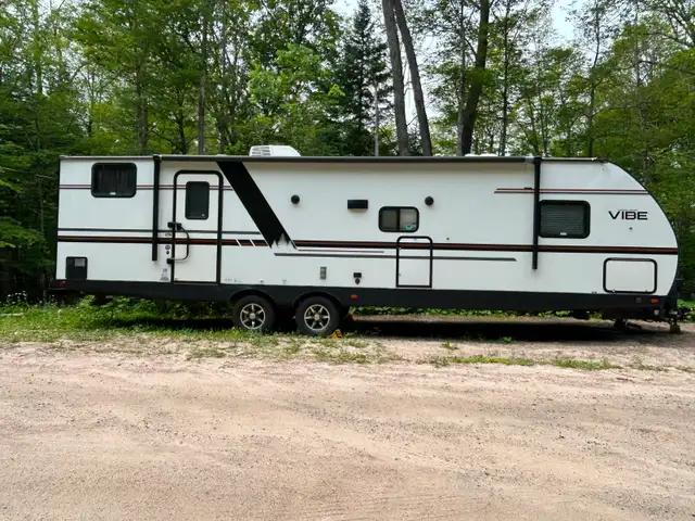 2018 Forest River Vibe 28BH Travel Trailer