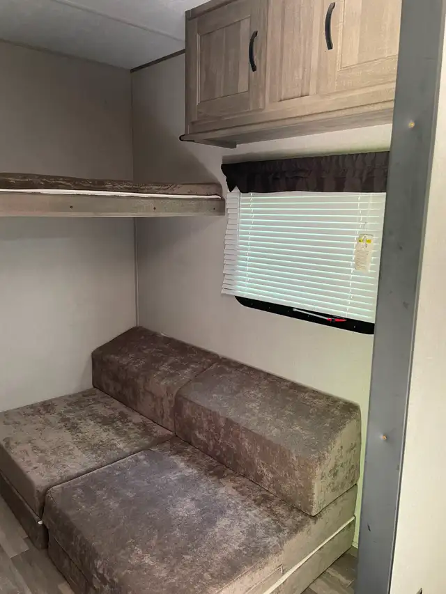 2018 Forest River Vibe 28BH Travel Trailer - Photo 7