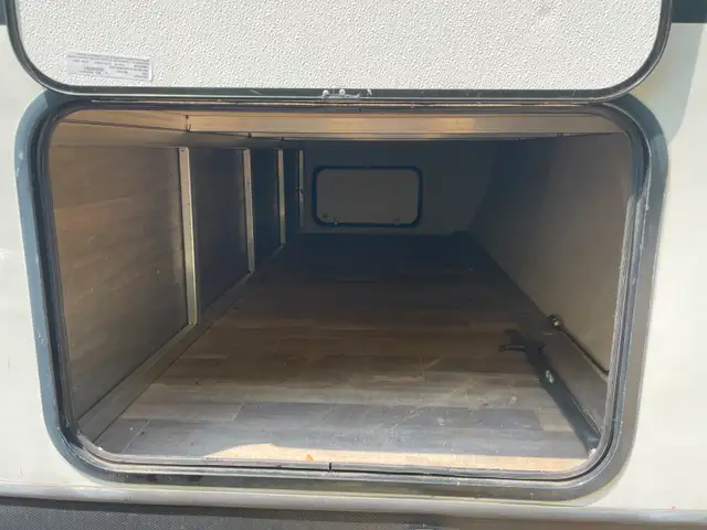 2018 Forest River Vibe 28BH Travel Trailer - Photo 8