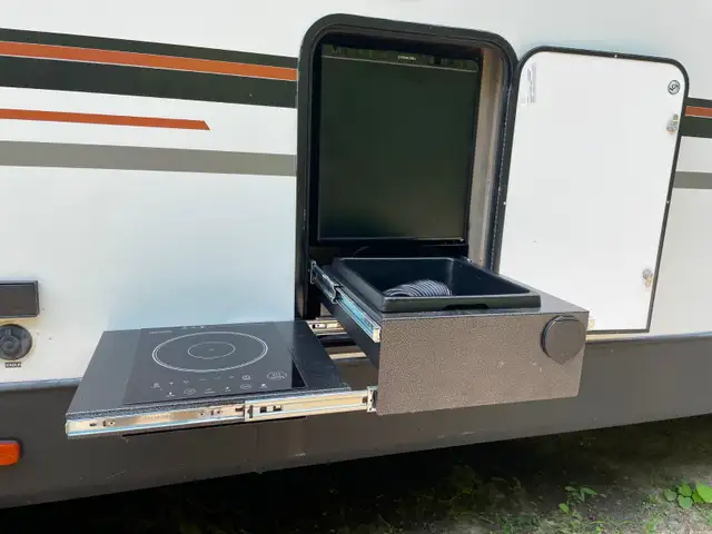 2018 Forest River Vibe 28BH Travel Trailer - Photo 9