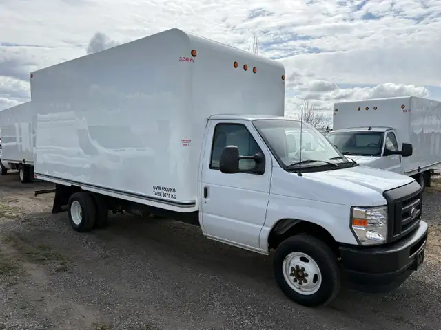 2024 Ford E-450 16' CUBE VAN RAMP LOADED ONLY 31K CAN LEASE - Photo 11