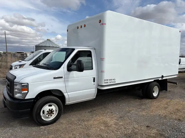 2024 Ford E-450 16' CUBE VAN RAMP LOADED ONLY 31K CAN LEASE - Photo 18