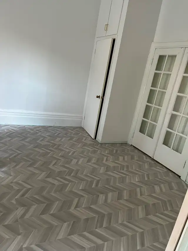 Location! Location!Location! - Photo 3