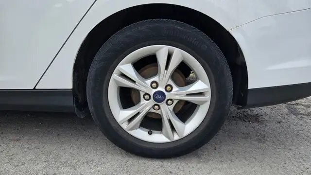 FORD FOCUS 2014 - 75 200km - Photo 9