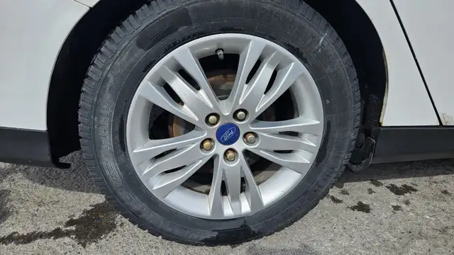 FORD FOCUS 2014 - 75 200km - Photo 10