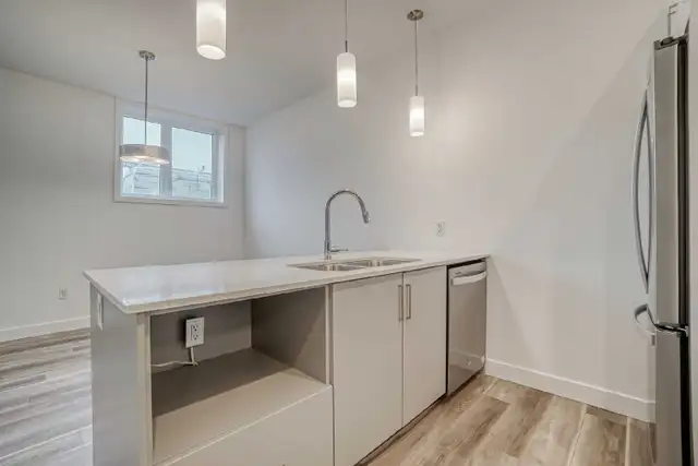 2 bedroom unit for rent all included, June 15 - Photo 3