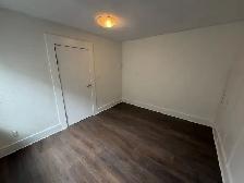 Cozy 1 Bedroom Unit with Kitchen on Top Floor in Kitsilano - Photo 5