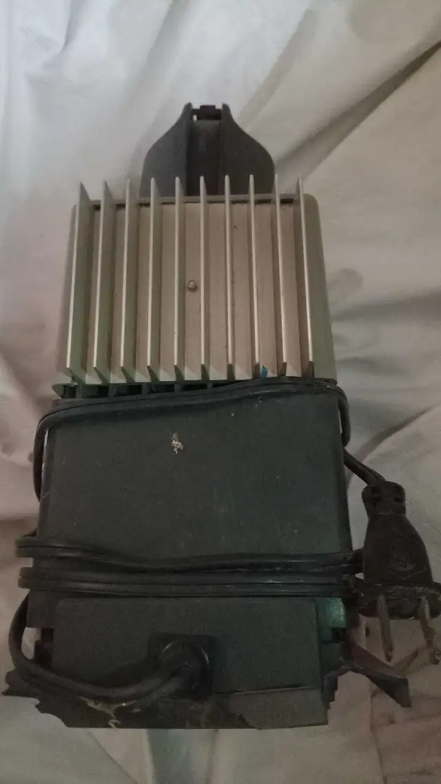 Black and Decker Charger - Photo 4