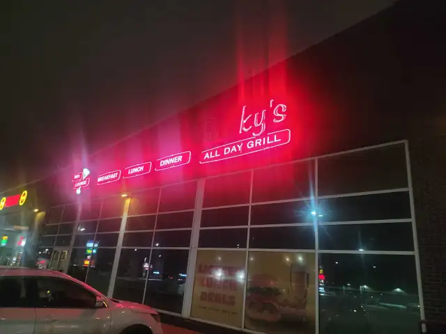 Hiring For Server & Line Cook