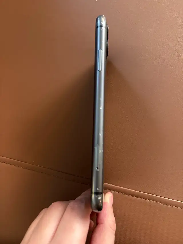 Used iPhone 11 - Photo 4
