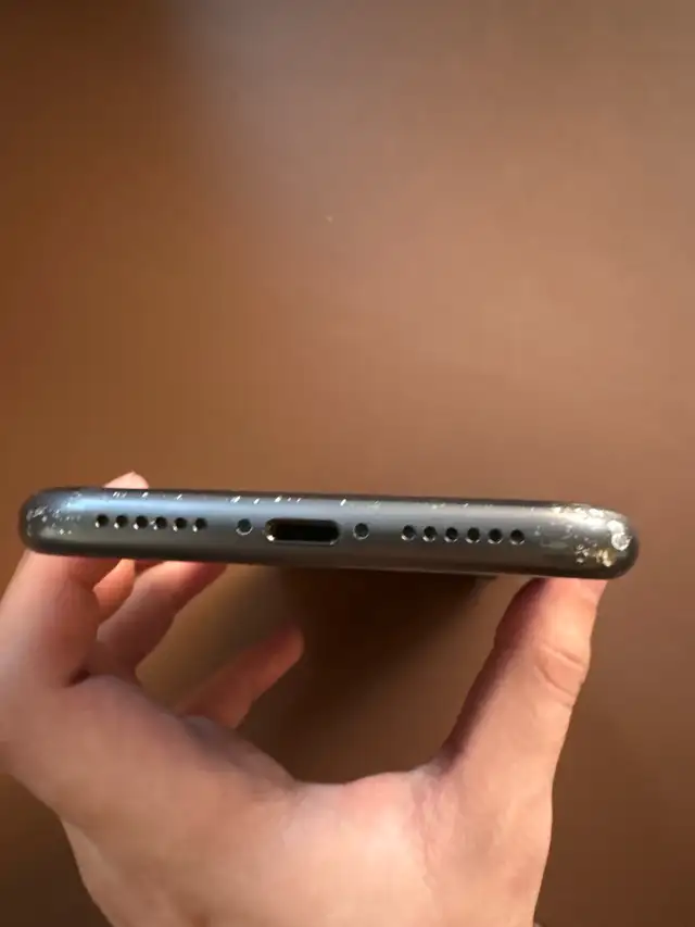 Used iPhone 11 - Photo 5