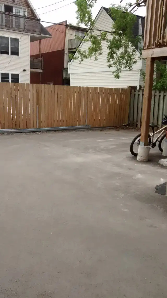 Parking for rent Centre Downtown Ottawa - Photo 2