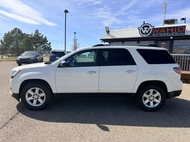 2014 GMC Acadia SLE1 8 Passenger AWD - Photo 11