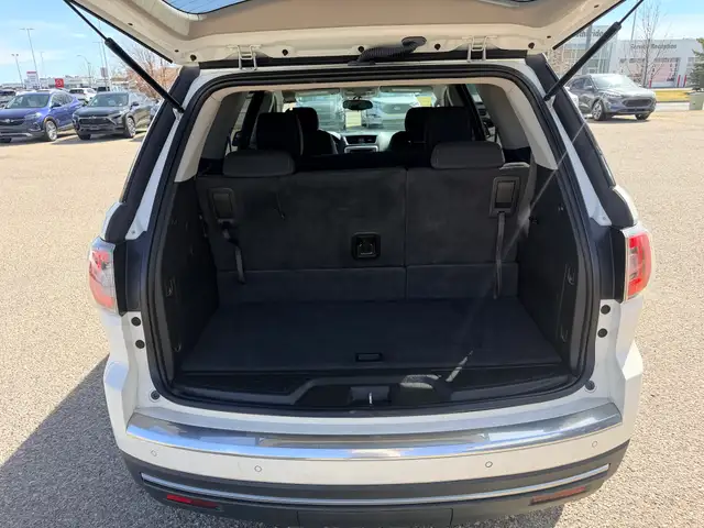 2014 GMC Acadia SLE1 8 Passenger AWD - Photo 17