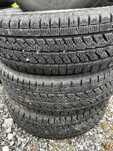 LT225/75R16 Bridgestone (4) 2024