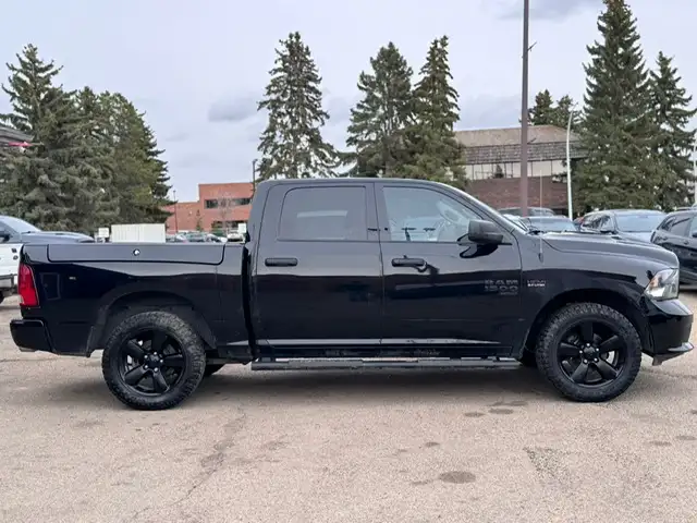 2019 RAM 1500 CLASSIC EXPRESS CREW CAB – 5.7L HEMI V8 – 4X4 - Photo 5