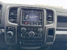 2019 RAM 1500 CLASSIC EXPRESS CREW CAB – 5.7L HEMI V8 – 4X4 - Photo 13