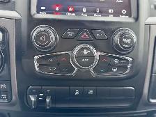 2019 RAM 1500 CLASSIC EXPRESS CREW CAB – 5.7L HEMI V8 – 4X4 - Photo 15