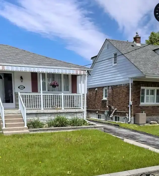 Main floor one private room for rent girls only. From May 1. - Photo 2